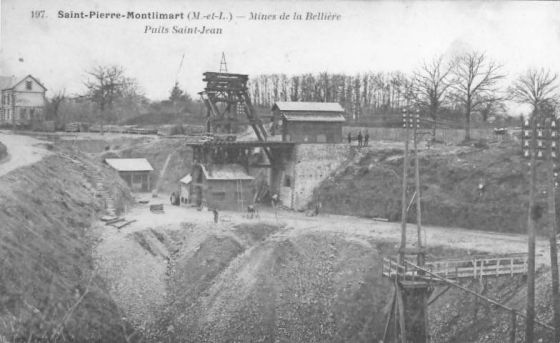Site minier de la Bellière : vue ancienne de l'exploitation à ciel ouvert Thumbnail