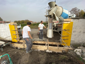 Lavaveix-MES_Bétonnage du seuil du portail