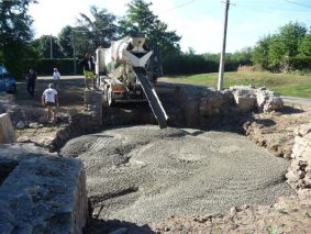 Bouchon béton réalisé en 2016, reposant sur l'ancienne dalle de 1955 