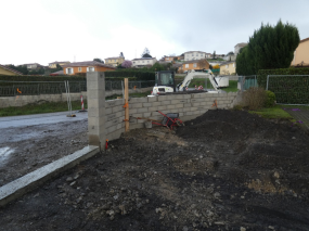 Rive de Gier - Traitement désordre 1 – Reconstruction du muret et des piliers