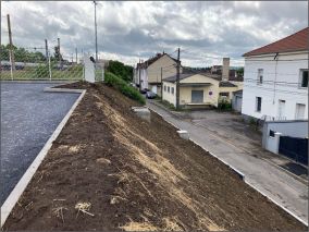 Forbach - Remise en état du talus avec le mur de soutènement et du parking de la gare SNCF