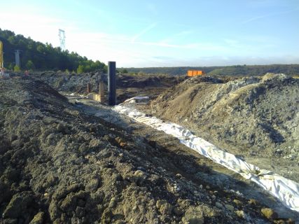 Travaux de confection des puits et des tranchées drainantes (suite)