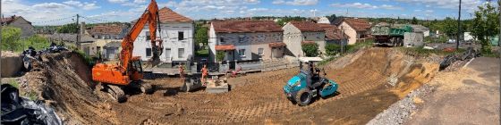 Forbach - Atelier de terrassement effectuant le remblaiement du terrain