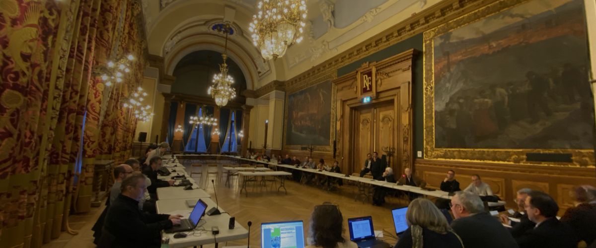 40 personnes réunies à la préfecture de la Loire - Saint-Etienne